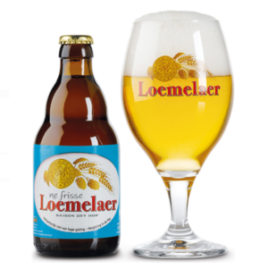 Speciaalbier Loemelaer Saison Dry Hop met ingeschonken Loemelaer bierglas