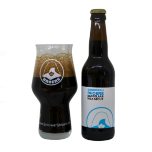 Speciaalbier Broers Milk stout met ingeschonken bierglas