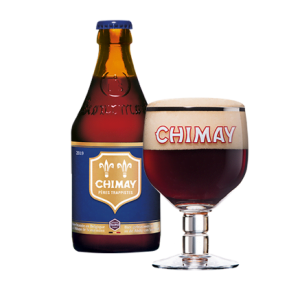 Speciaalbier Chimay Blauw met ingeschonken Chimay bierglas