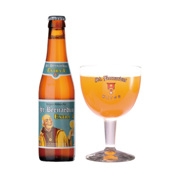 St Bernardus Extra 4 met ingeschonken St. Bernardus bierglas