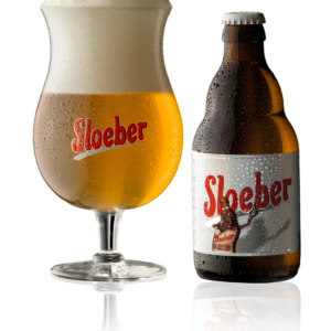 Speciaalbier Sloeber met ingeschonken Sloeber bierglas