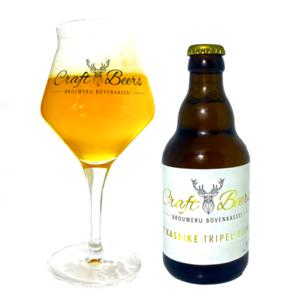 Speciaalbier 't Kaseike tripel blond met ingeschonken bierglas