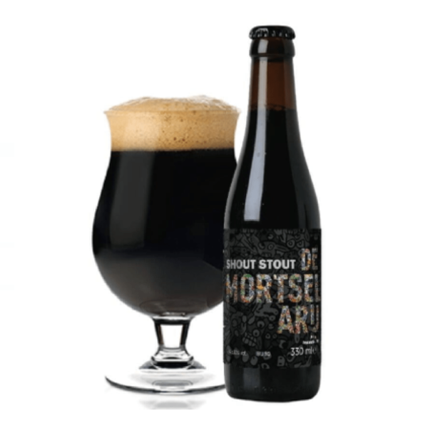 Speciaalbier Shout Stout met ingeschonken bierglas